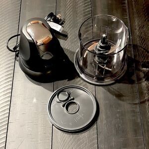 Like New!! Ninja Chopper/Express-Chop, 200-Watt, with 16 oz. Bowl, Lid & Blade.